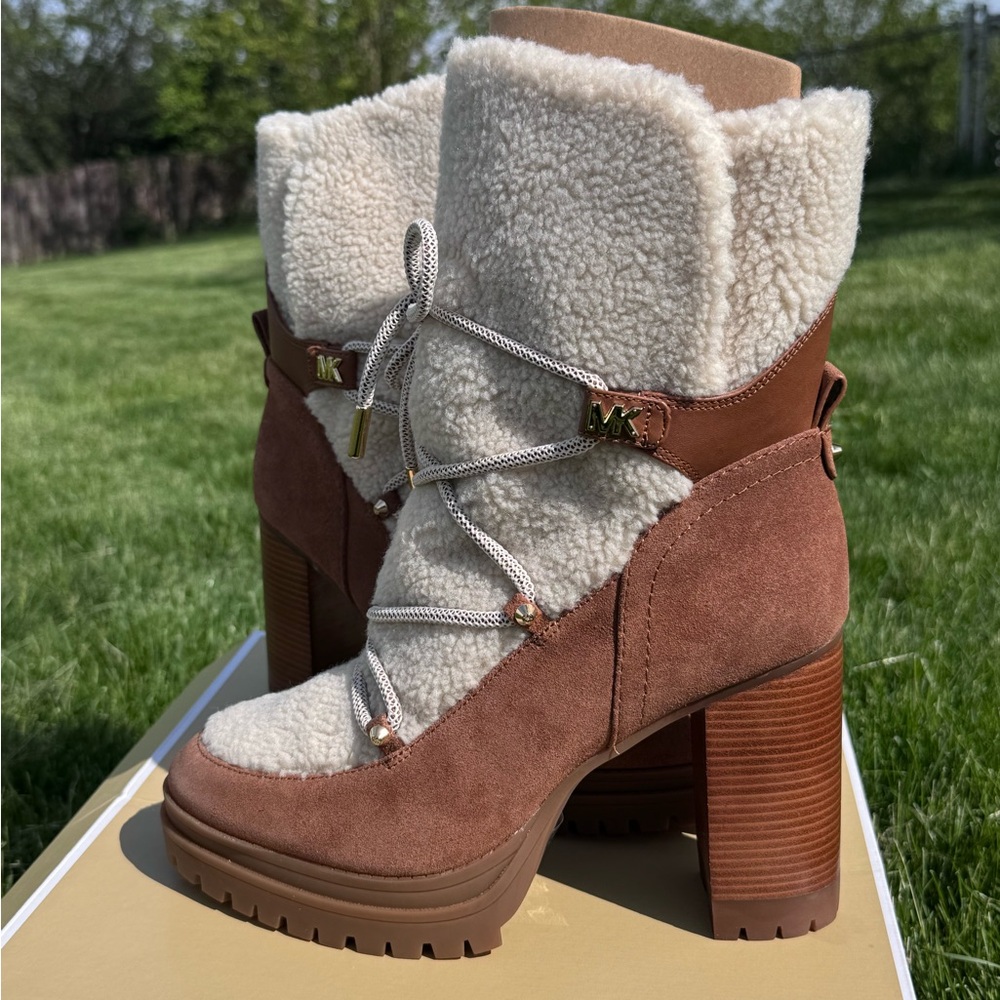 Michael Kors Women's Brown and Cream Boots
